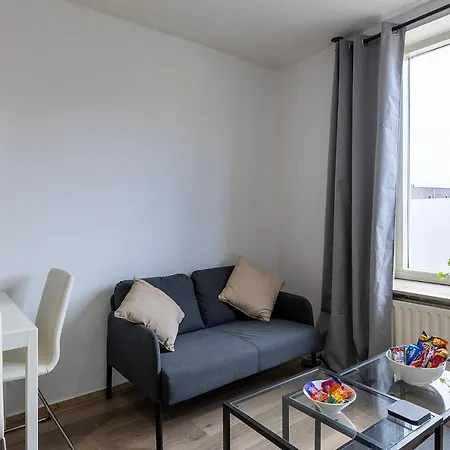 Sunny - Only 5-min Walk To Sea & Dunes Apartment