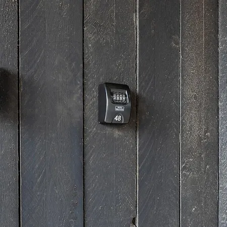 Sunny - Only 5-min Walk To Sea & Dunes *